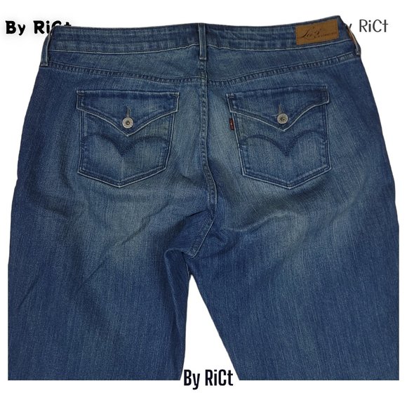 Levi's Bold Curve Bootcut Women's Jeans Size 18W Stretch Blue Denim Flap Pockets - Picture 3 of 11